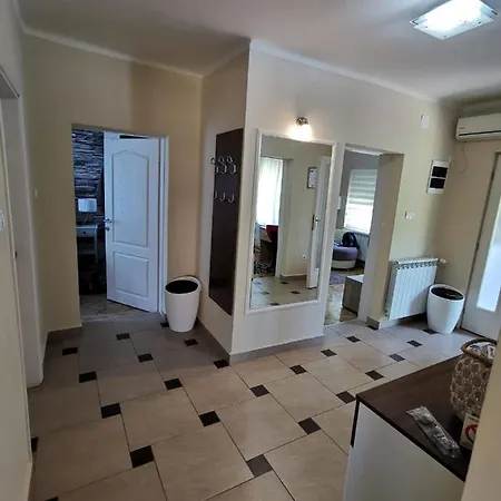 Villa Kuca Idila *